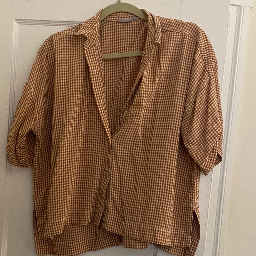 Everlane boxy checkered button up short sleeved shirt